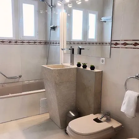 Villa Dos Monos
