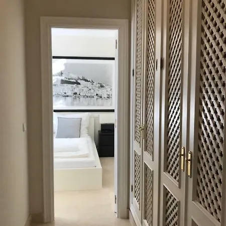 Villa Dos Monos