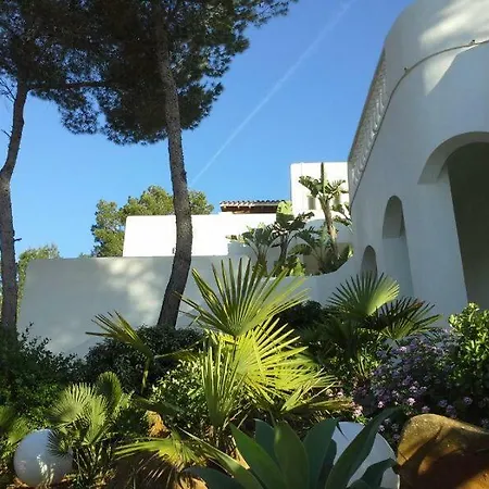 Villa Dos Monos